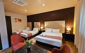 Qasr Alnkheel Resort And Hotel